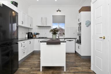 House For Sale - NSW - Lithgow - 2790 - Stylish Family Home in a Convenient Location!  (Image 2)
