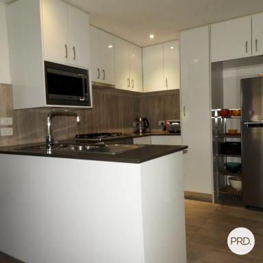 Apartment Leased - NSW - Albury - 2640 - STYLISH FULLY FURNISHED APARTMENT!  (Image 2)