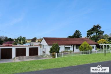 House For Sale - NSW - Tenterfield - 2372 - Solid Family Home Priced to SELL.....  (Image 2)