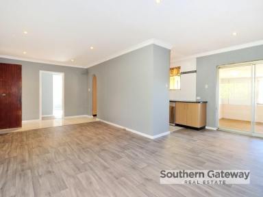 House Leased - WA - Orelia - 6167 - CENTRALLY LOCATED 4x1  (Image 2)