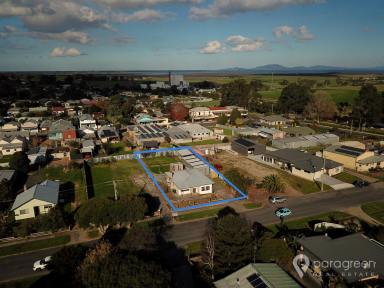 House For Sale - VIC - Toora - 3962 - RENOVATE OR DETONATE  - IN THE MIDDLE OF TOWN.  (Image 2)