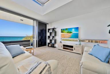 Unit Leased - QLD - Bargara - 4670 - Executive absolute ocean front apartment  (Image 2)