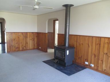House Leased - VIC - Bairnsdale - 3875 - FAMILY HOME  (Image 2)