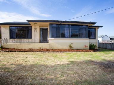 House Sold - TAS - Beaconsfield - 7270 - Solid with dual access  (Image 2)