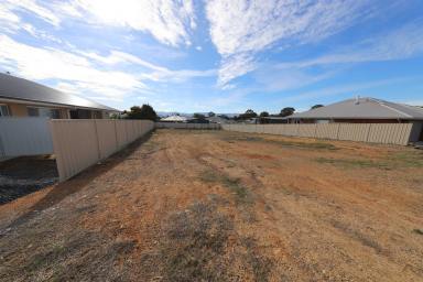 Residential Block For Sale - NSW - Tumut - 2720 - Build your dream home  (Image 2)