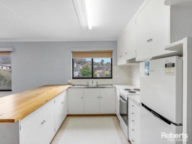 Unit Leased - TAS - Glenorchy - 7010 - Sunny 2 Bedroom Unit  (Image 2)