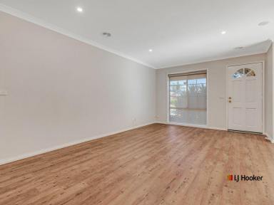 House Sold - VIC - Echuca - 3564 - Rare Find - Stylish Easy Court Location Living  (Image 2)