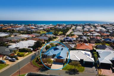 House For Sale - WA - Halls Head - 6210 - HUGE HOME WITH 10M LONG GARAGE  (Image 2)