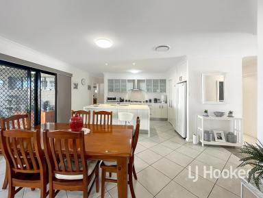 House For Sale - NSW - Inverell - 2360 - Prestige Property In Prestige Location  (Image 2)