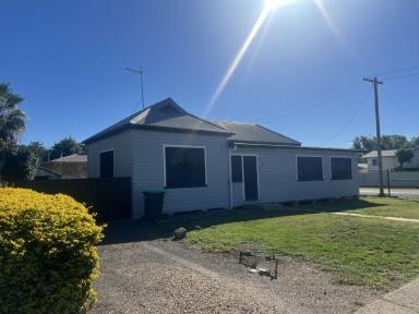 House For Sale - NSW - Moree - 2400 - Renovated and Ready to Move In  (Image 2)