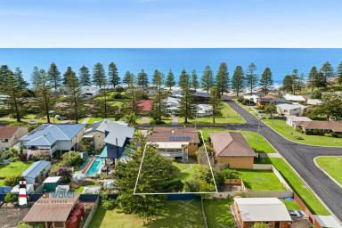 House For Sale - NSW - Tuross Head - 2537 - Hear the waves crashing!  (Image 2)