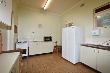 House For Lease - VIC - Beechworth - 3747 - KIAMA HOUSE  (Image 2)