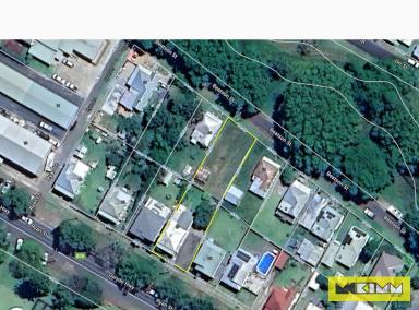 House For Sale - NSW - South Grafton - 2460 - TWO STREET FRONTAGES WITH DEVELOPMENT POTENTIAL  (Image 2)