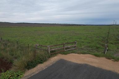 Residential Block For Sale - NSW - Merriwa - 2329 - Great block with a view!  (Image 2)