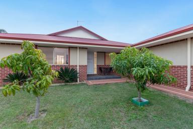House Sold - WA - Falcon - 6210 - YOUR DREAM FAMILY HOME AWAITS IN FALCON  (Image 2)