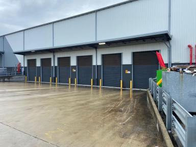 Industrial/Warehouse Leased - NSW - Huntingwood - 2148 - QUALITY WAREHOUSE FACILITY WITH EXISTING RACKING  (Image 2)