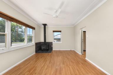 House Leased - NSW - South Tamworth - 2340 - 3 Bell Street  (Image 2)