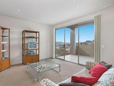 Unit For Sale - NSW - Wollongong - 2500 - Modern Central CBD Apartment  (Image 2)