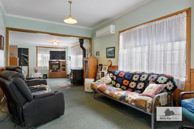 House For Sale - TAS - Smithton - 7330 - Affordable Cottage Style 2 Bedroom Home  (Image 2)