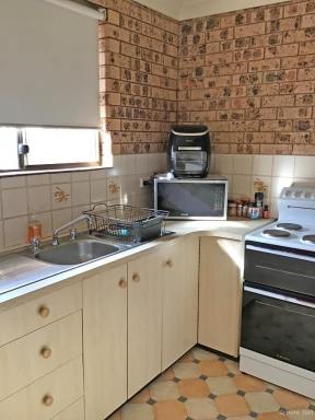 Unit For Sale - NSW - Narromine - 2821 - Make it your first residence or just the property to downsize too  (Image 2)