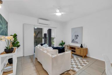 Apartment Sold - QLD - Manunda - 4870 - Stunning, Two-Bedroom Recently Renovated Townhouse Minutes from The City!  (Image 2)