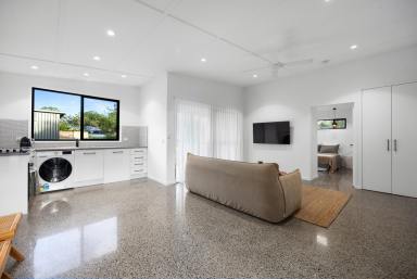 House For Lease - QLD - Cooroibah - 4565 - Stylish self contained flat in Cooroibah  (Image 2)