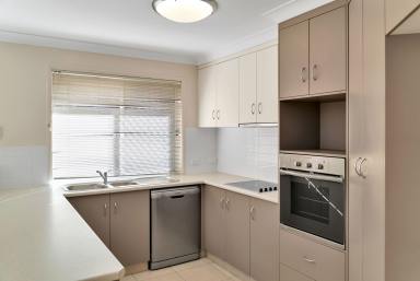 House Leased - QLD - Newtown - 4350 - Modern Unit Perfectly Located  (Image 2)