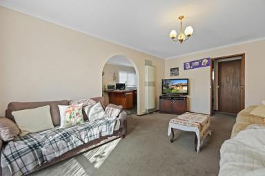 Unit For Sale - VIC - Drouin - 3818 - PRICE, SIZE and LOCATION  (Image 2)