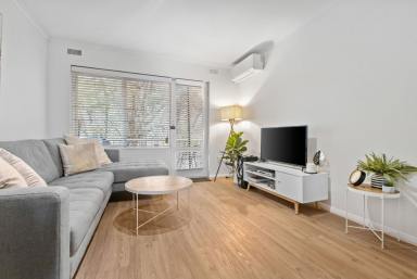 Unit For Sale - VIC - Quarry Hill - 3550 - Modern Living at its Finest: Fully Furnished 2-Bedroom Apartment in Quarry Hill  (Image 2)