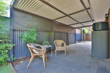 Unit For Sale - VIC - Mildura - 3500 - NEAT AS A PIN  (Image 2)