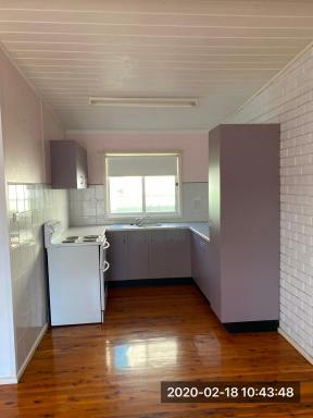 Unit Leased - NSW - Quirindi - 2343 - 2 Bedroom Flat in quiet location  (Image 2)