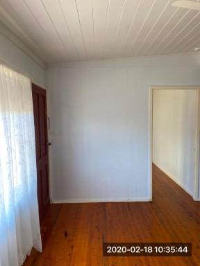 Unit Leased - NSW - Quirindi - 2343 - 2 Bedroom Flat in quiet location  (Image 2)