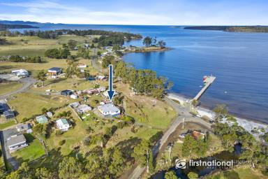 House For Sale - TAS - Southport - 7109 - Stunning Coastal Retreat for Sale!  (Image 2)