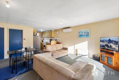 Unit For Sale - VIC - Flora Hill - 3550 - 2-Bedroom Brick Unit in Tranquil Flora Hill  (Image 2)