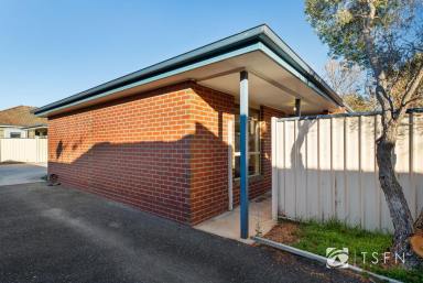 Unit For Sale - VIC - Flora Hill - 3550 - 2-Bedroom Brick Unit in Tranquil Flora Hill  (Image 2)