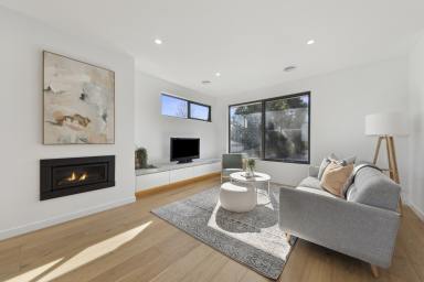 House Sold - VIC - Drouin - 3818 - EXTREMELY IMPRESSIVE-BRAND NEW--WALK TO TOWN-- MAGNIFICENT LOCATION  (Image 2)