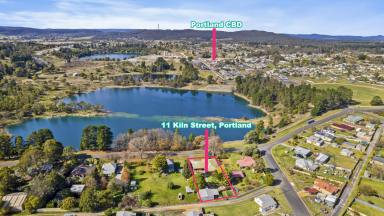 House For Sale - NSW - Portland - 2847 - Desirable Position with lake views  (Image 2)