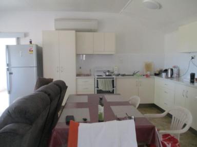 House Leased - QLD - Forrest Beach - 4850 - FURNISHED BEACHFRONT HOME - ACROSS ROAD FROM HOTEL! $450 per week  (Image 2)