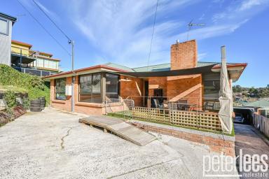 House For Sale - TAS - Youngtown - 7249 - Sunny Living with Ultimate Convenience in Youngtown  (Image 2)