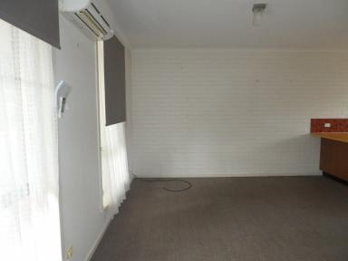 House Leased - VIC - Bairnsdale - 3875 - Unit 2/194 NICHOLSON STREET  (Image 2)