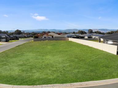 Residential Block For Sale - NSW - Tumut - 2720 - Ready to build your dream home  (Image 2)