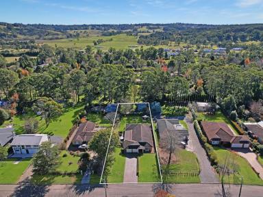 House Sold - NSW - Bundanoon - 2578 - Investors! Currently tenanted for $800 per week.  (Image 2)