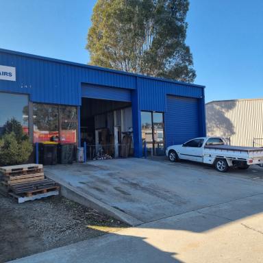 Industrial/Warehouse Leased - VIC - Seymour - 3660 - VERSATILE WAREHOUSE ON THE MAIN ROAD  (Image 2)