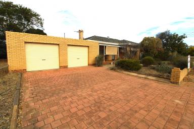 House Sold - WA - Wagin - 6315 - 4x1 Home on good sized block.  (Image 2)