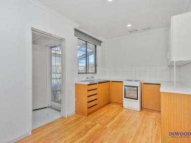 Unit Sold - SA - Mount Pleasant - 5235 - Affordable and Convenient Living in Mount Pleasant. Note: Sat (8th) inspections cancelled - offer in place.  (Image 2)