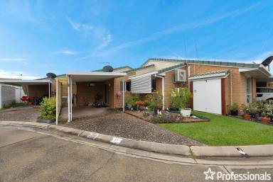 Unit For Sale - QLD - South Mackay - 4740 - Over 60's Unit!  (Image 2)