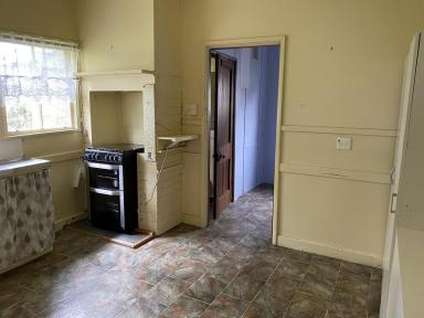 House Leased - VIC - Hamilton - 3300 - 2 bedroom home on Ballarat Road  (Image 2)