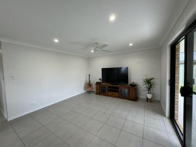 House Leased - NSW - Old Bar - 2430 - CHARMING 3 BEDROOM FAMILY HOME IN SOUGHT AFTER ESTATE  (Image 2)