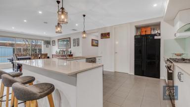 House For Sale - NSW - Moama - 2731 - Spacious inside & out!  (Image 2)