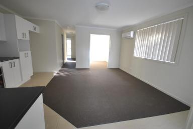 House Leased - NSW - Worrigee - 2540 - Easy Living!  (Image 2)